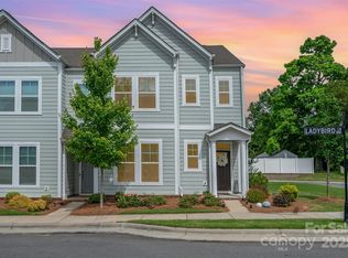 355 Ladybird Ln, Pineville, NC 28134