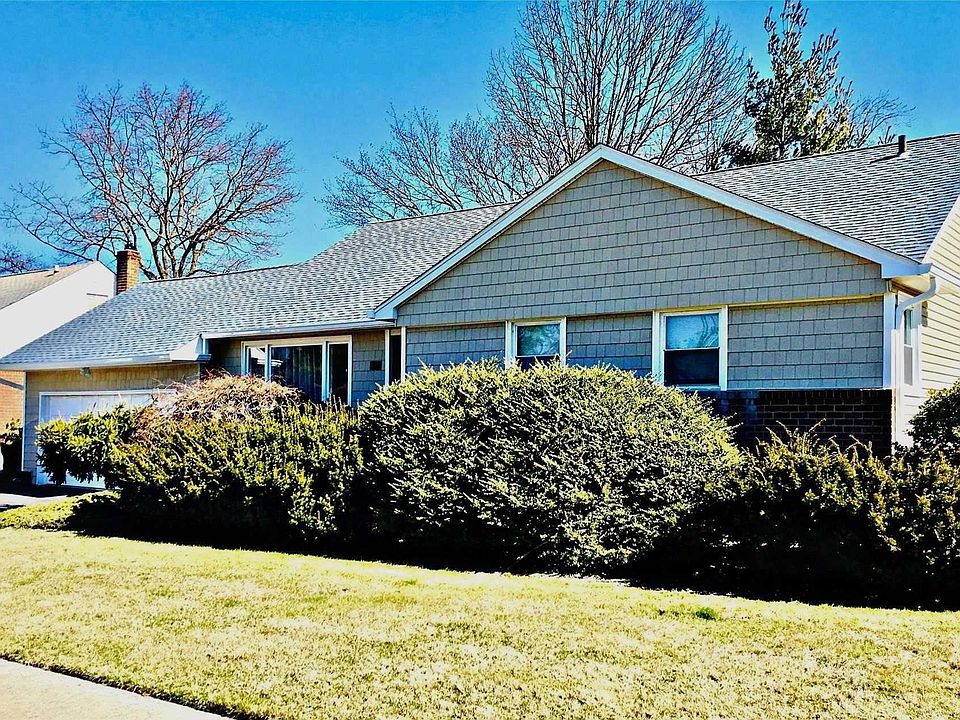 1st image of 669 Pierce Pl