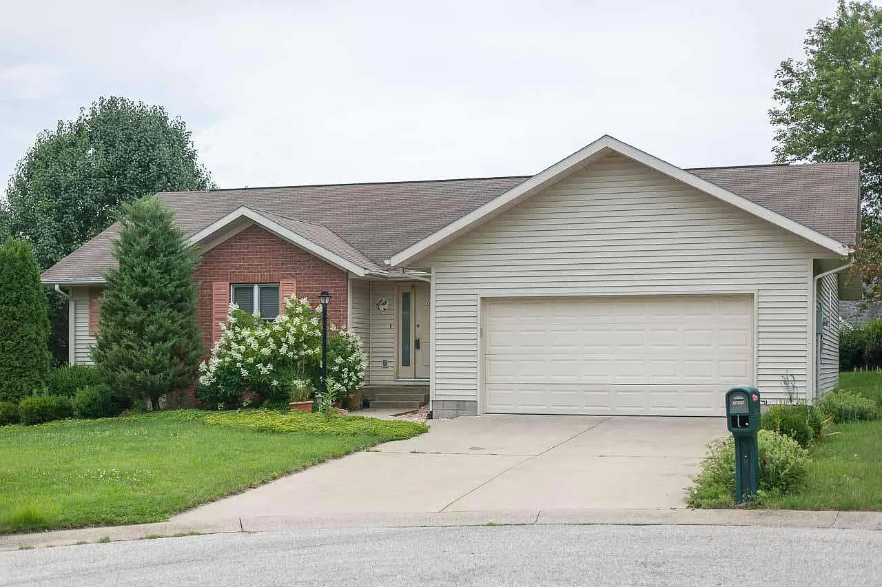 1211 W Acacia Ct photo 1