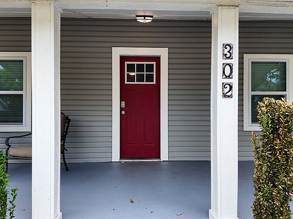 3rd image of 302 28th St