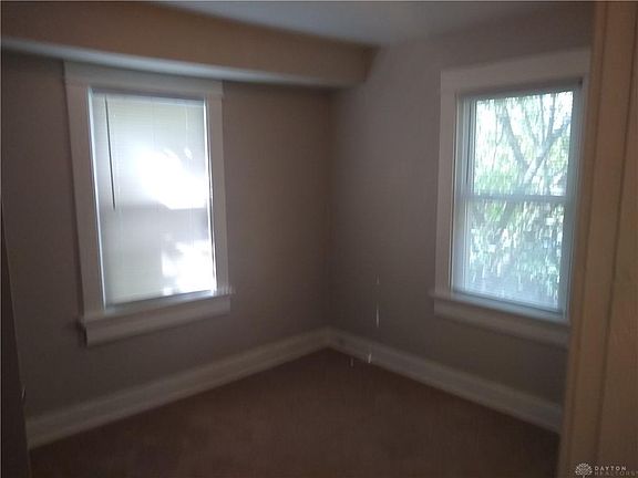 3rd image of 37 Fernwood Ave