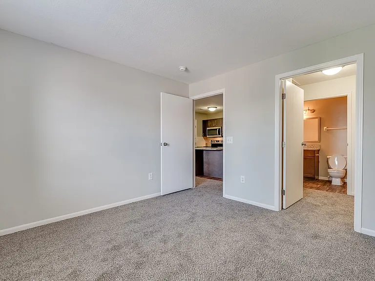 Watkins Glen Apartments — Photo 34