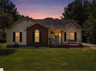 1129 Casey Rd, Woodruff, SC 29388