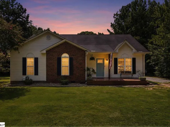 1129 Casey Rd, Woodruff, SC 29388