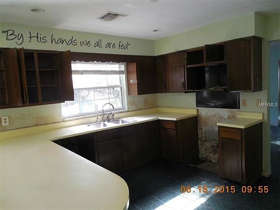 5th image of 36146 Pine Tree St