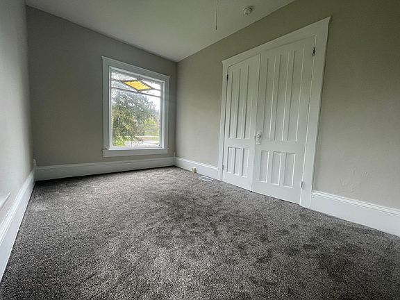 4th image of 4365 N Homer Ave #1