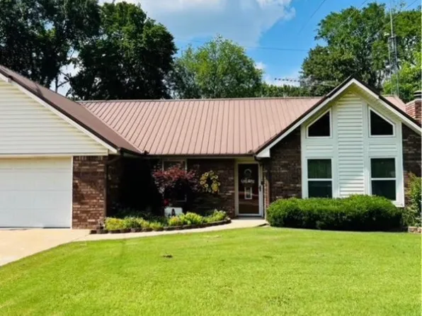 921 E Helen St, Sallisaw, OK 74955