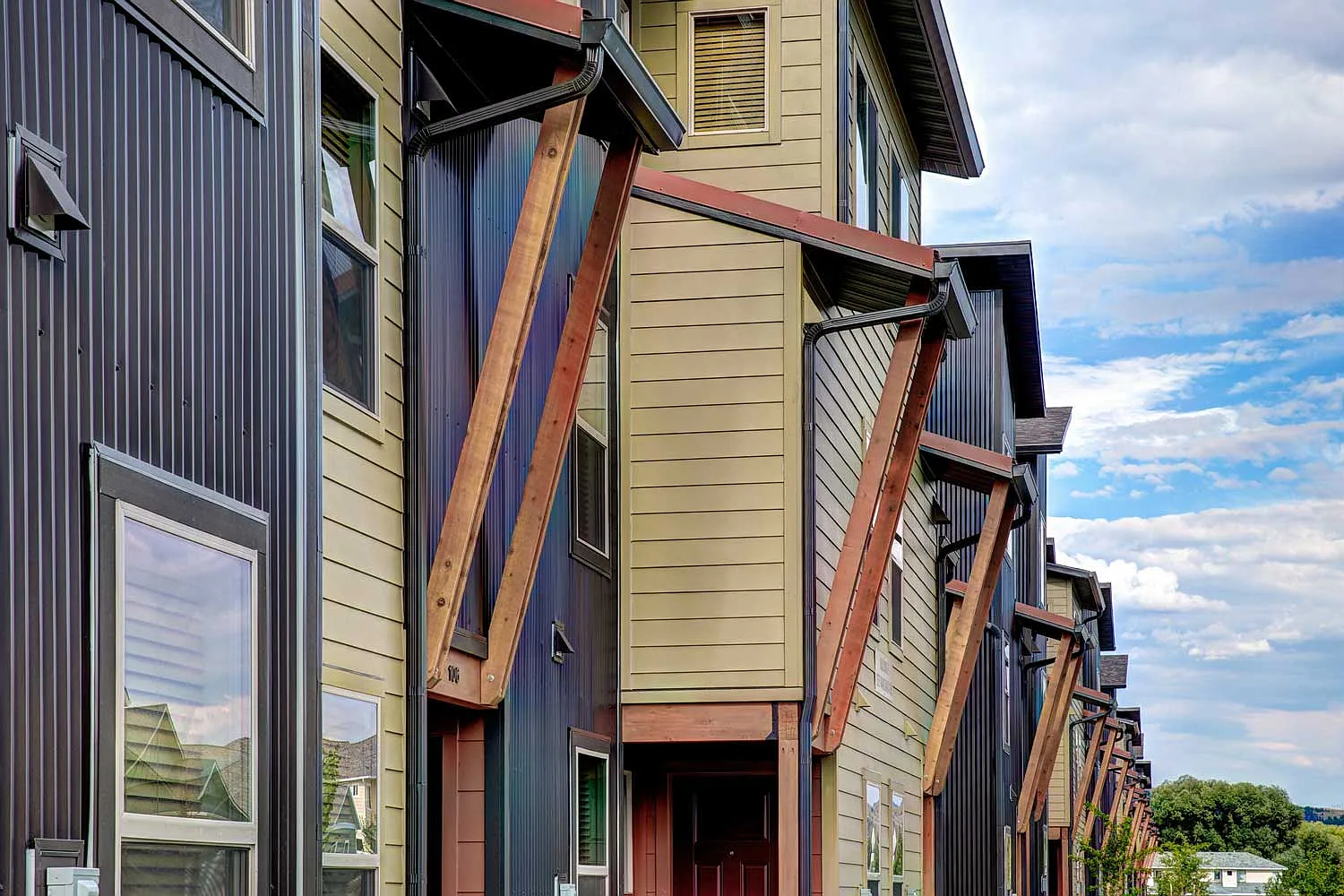 Larkspur Commons — Photo 4