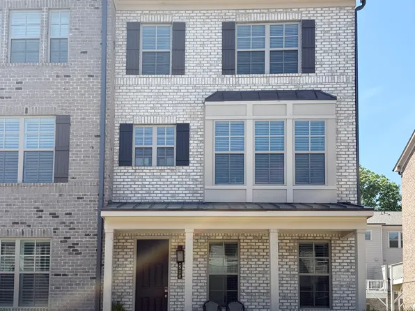 2520 Great Silver Fir Aly, Doraville, GA 30360
