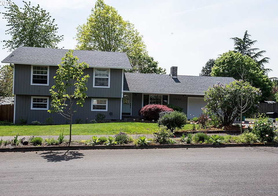 1st image of 2400 SE Higgins Dr