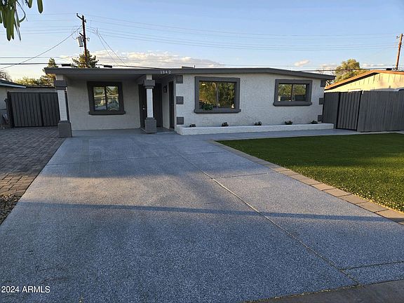 4th image of 1342 W 6TH Drive