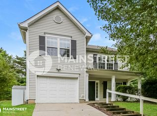 722 Beacon Hill Dr, Concord, NC 28025