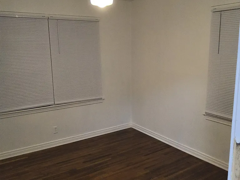843 S Broadview Ave — Photo 5