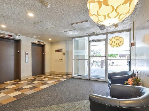 Lobby and elevators South Building