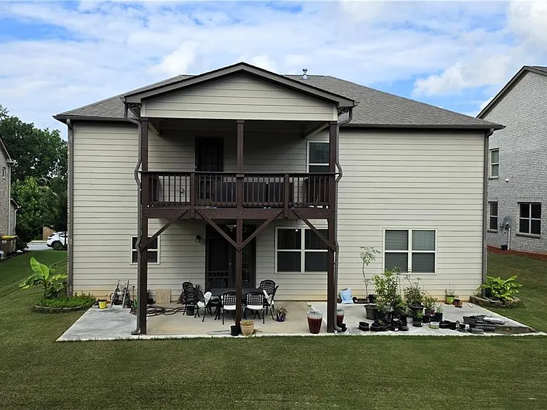 2205 Copperfield Dr — Photo 2