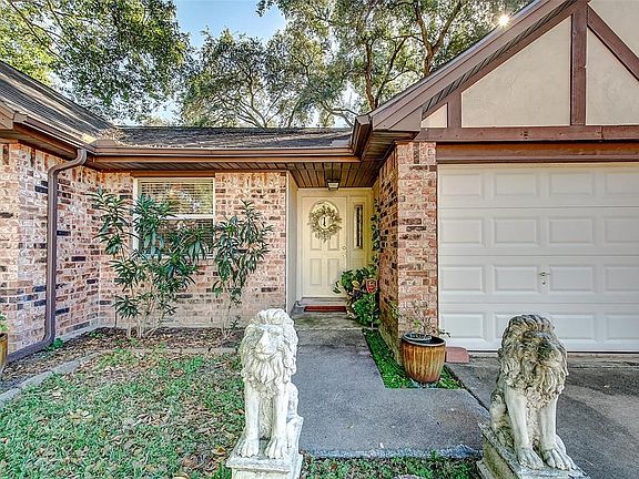 5th image of 22319 Deville Dr