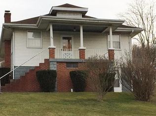 27 Pearl Aly, Monongahela, PA 15063