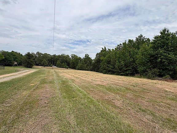 5th image of 8 Northlake Rd