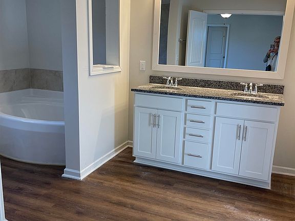5th image of 127 Grissett Lake Dr. Lot 6 Model Bentcreek D