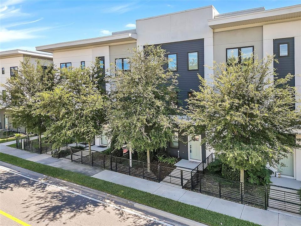 1st image of 212 E PINELOCH AVENUE