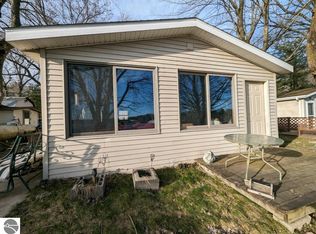 3016 N Henderson Lake Rd, Lupton, MI 48635