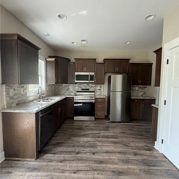 166 Crystal Ln — Photo 4