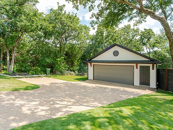 5th image of 2856 Peninsula Dr