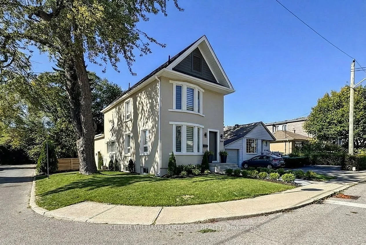 22 Pitt Ave photo 1