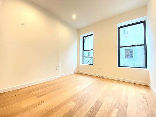 5th image of 2243 1st Ave #2A