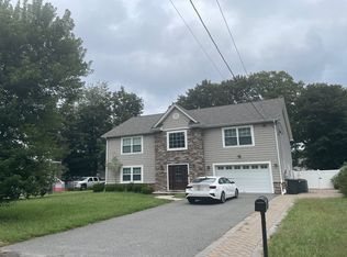 21 Eyland Pl, Succasunna, NJ 07876