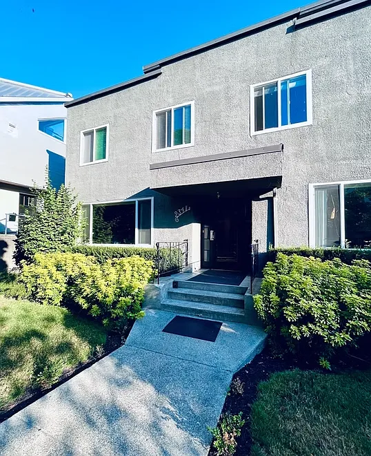 2341 York Avenue Vancouver — Photo 2