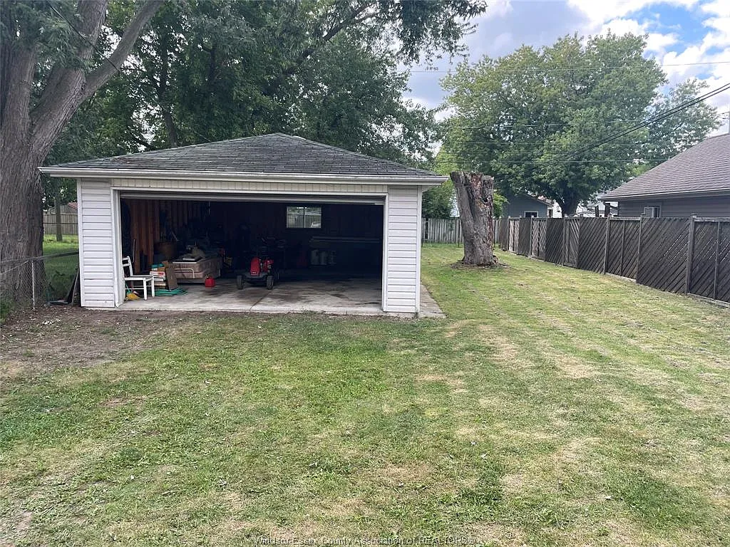 2 bed, $2,000 — Photo 4