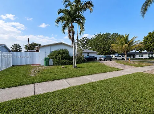 12235 SW 40th St Photo 1