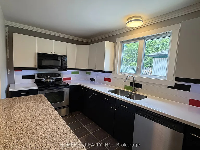 57 Howard Rd — Photo 2