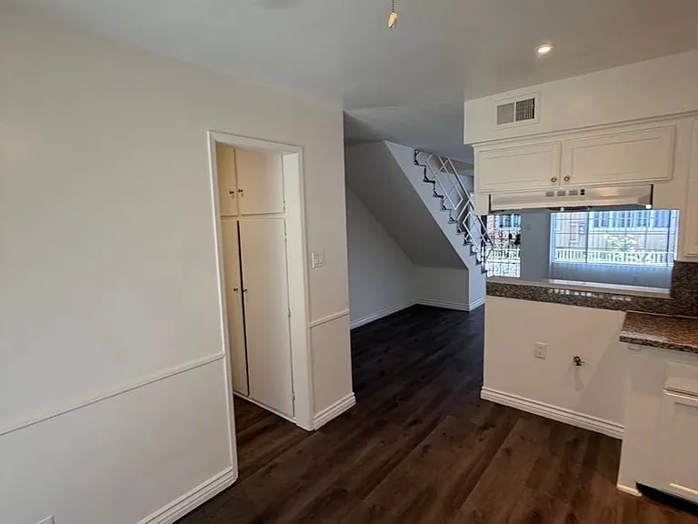 4340 Walnut — Photo 14