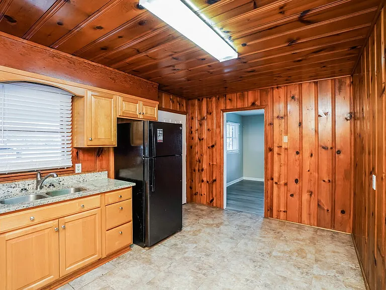 2389 Mount Eden Rd — Photo 8