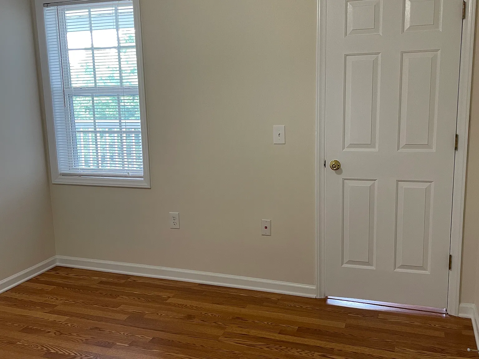 2010 Wolfmill Dr — Photo 3