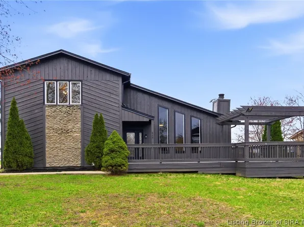 626 Mulberry Street, Sellersburg, IN 47172