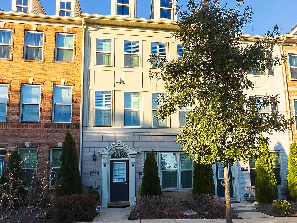 3620 Commodore Joshua Barney Dr NE