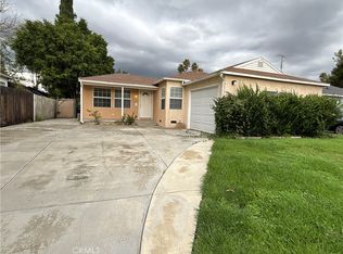 19145 Kittridge St, Reseda, CA 91335