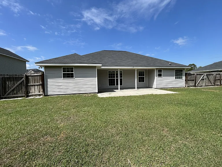 1115 Creekside Cir — Photo 15
