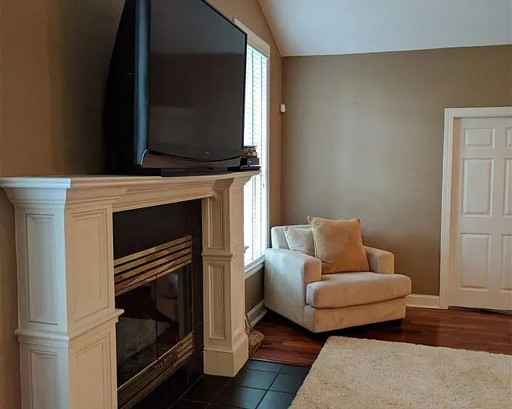 3711 Longchamp Cir — Photo 16
