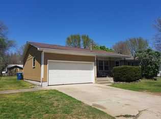 917 E Camorene St, Springfield, MO 65803