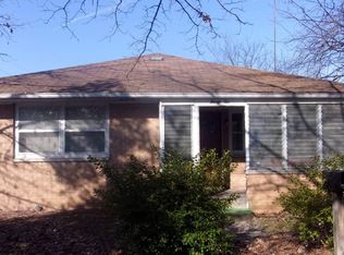 32 W Walnut St, Harrisburg, IL 62946