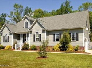 87 Sabre Point Dr, Bath, NC 27808
