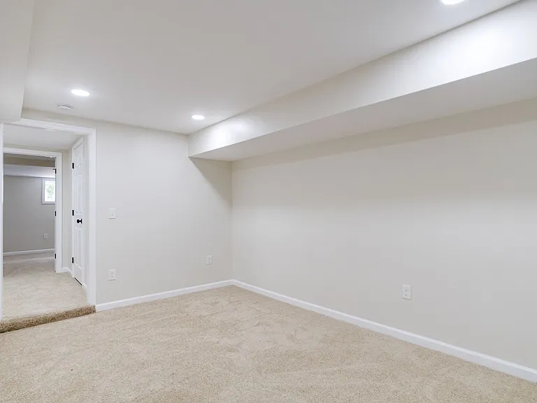2702 Beryl Ave — Photo 20