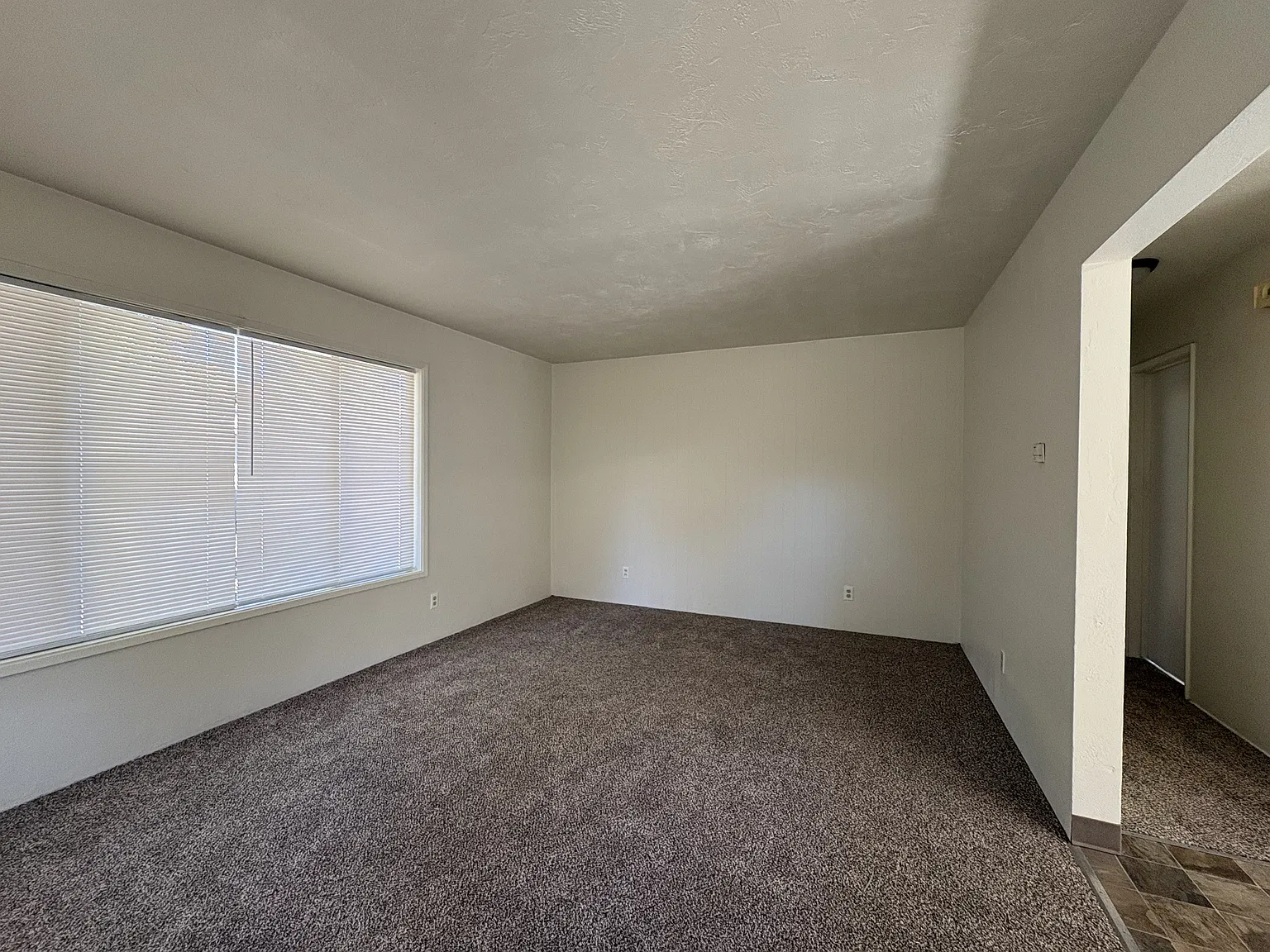 2 bed, 900 sqft, $1,395 — Photo 3