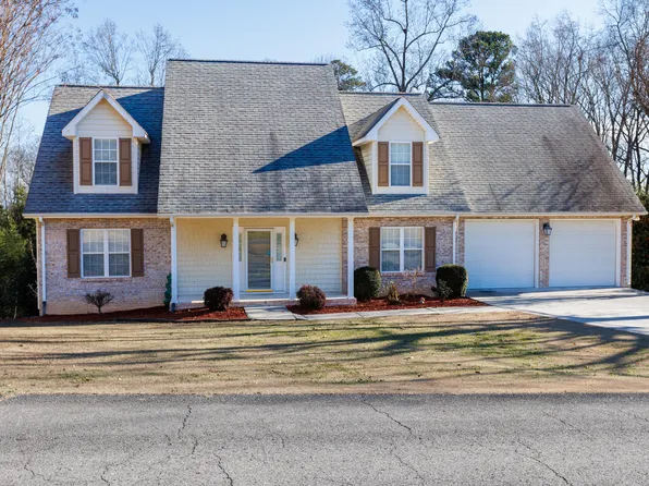 1202 Covie Dr, Dalton, GA 30720