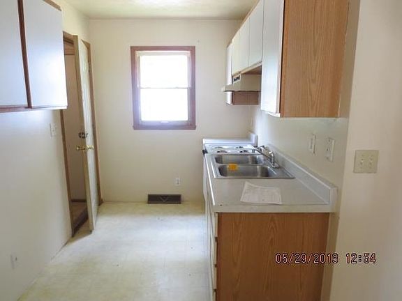 3rd image of 2028 Rockwell St