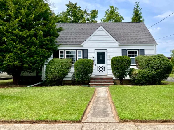 41 Craig St, Edison, NJ 08817